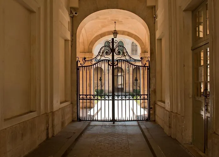 Daire Place Pantheon Paris